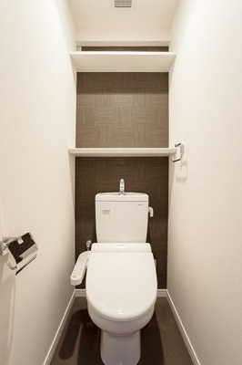 【トイレ】 | コモテリア渡辺通 | 別号室の写真になります。現況優先。