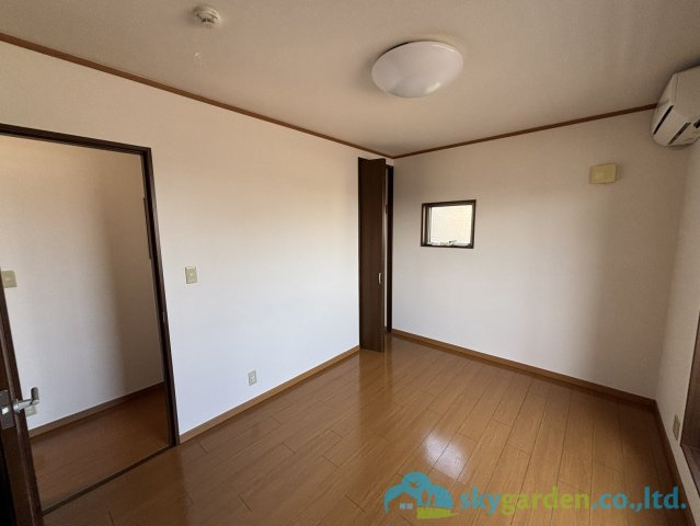 伊勢原市高森2丁目　中古戸建の居間・リビング