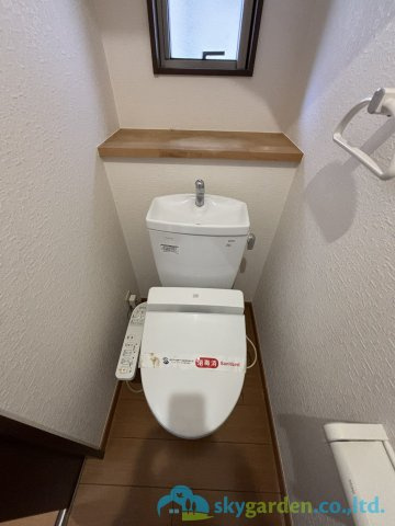 伊勢原市高森2丁目　中古戸建のトイレ