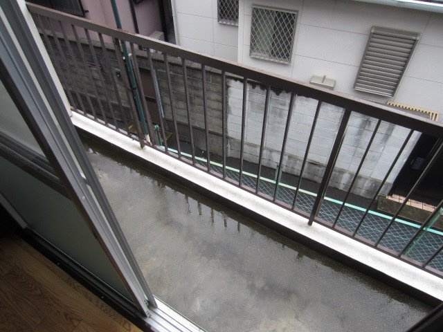 【バルコニー】