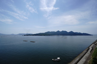 【展望】 | 【四季を感じる】
四季の移ろい・爽やかな青空や風を感じられ
自然を愉しめるパノラマビュー。
毎日の暮らしに余裕を感じさせてくれる、
遮る物の無い開放的な眺望を是非、ご堪能ください。