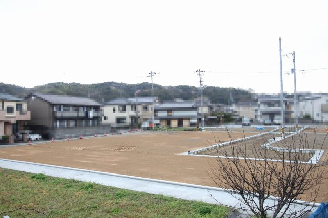 朝倉丙　Ｇ号地　建築条件付き　売土地の前面道路含む現地写真