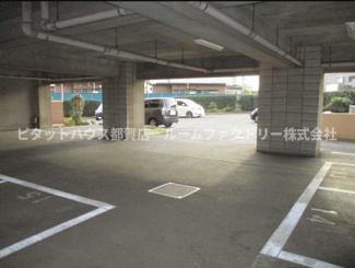 【駐車場】