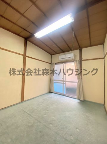 【洋室】 | 　大東市北条6丁目16テラス | 個人の部屋や寝室として使える洋室です