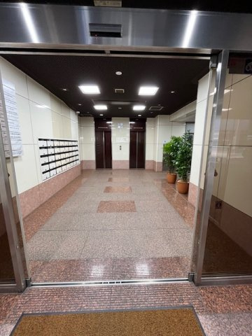 斎藤ビルのロビー