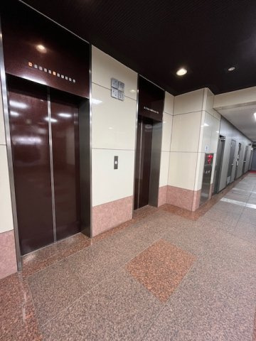 斎藤ビルのロビー