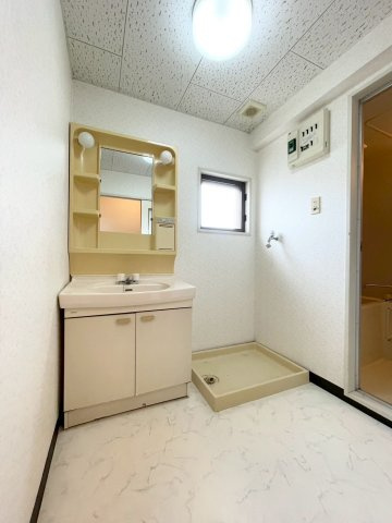 第二浅野マンションの独立洗面台|第二浅野マンション