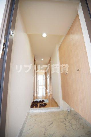 エコロジー千葉みなとレジデンスの玄関