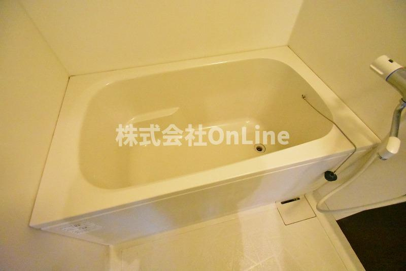 リビングライフ花園西町の浴室
