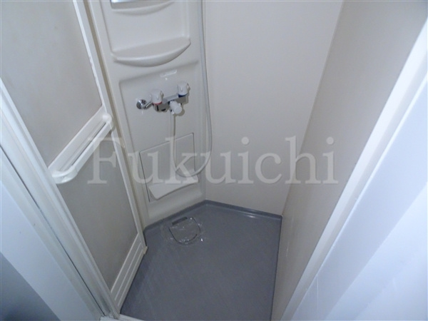 日の出荘のシャワールーム