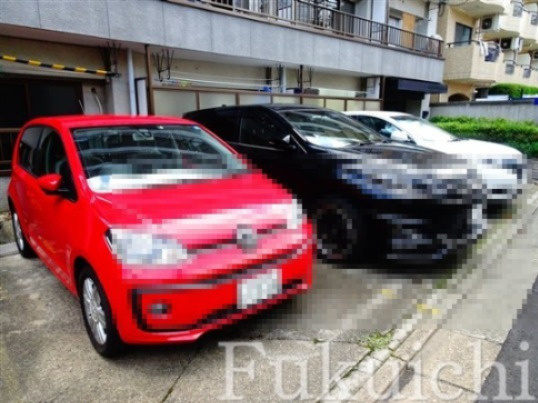 目黒第8コーポの駐車場