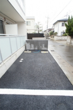 リブリ・ル・シェノンの駐車場