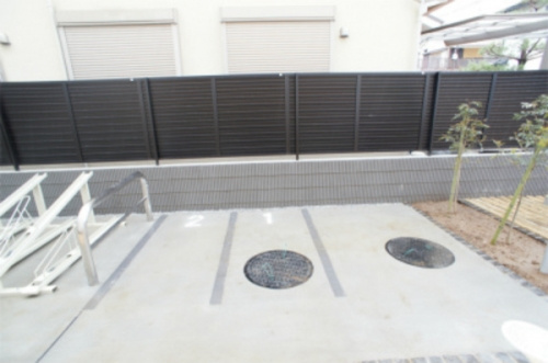 リブリ・ル・シェノンの駐車場