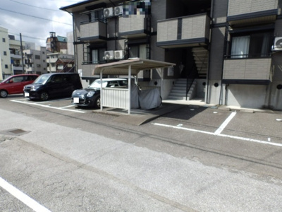 【駐車場】 | ニューライフムラタ