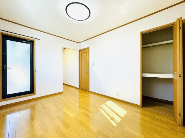 足利市大前町　中古住宅の洋室