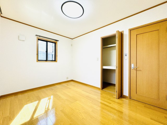 足利市大前町　中古住宅の洋室