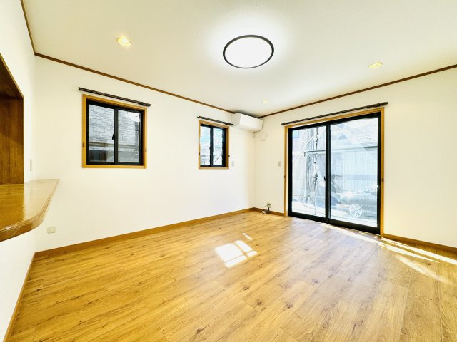 足利市大前町　中古住宅の居間・リビング