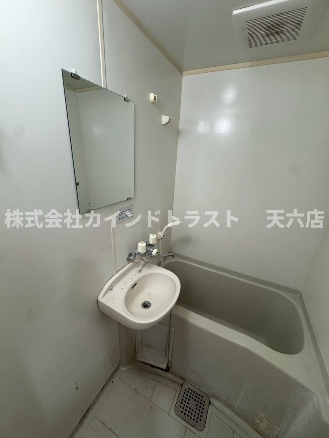 サンガ梅田の洗面所|ゆったりとスペースのある洗面所