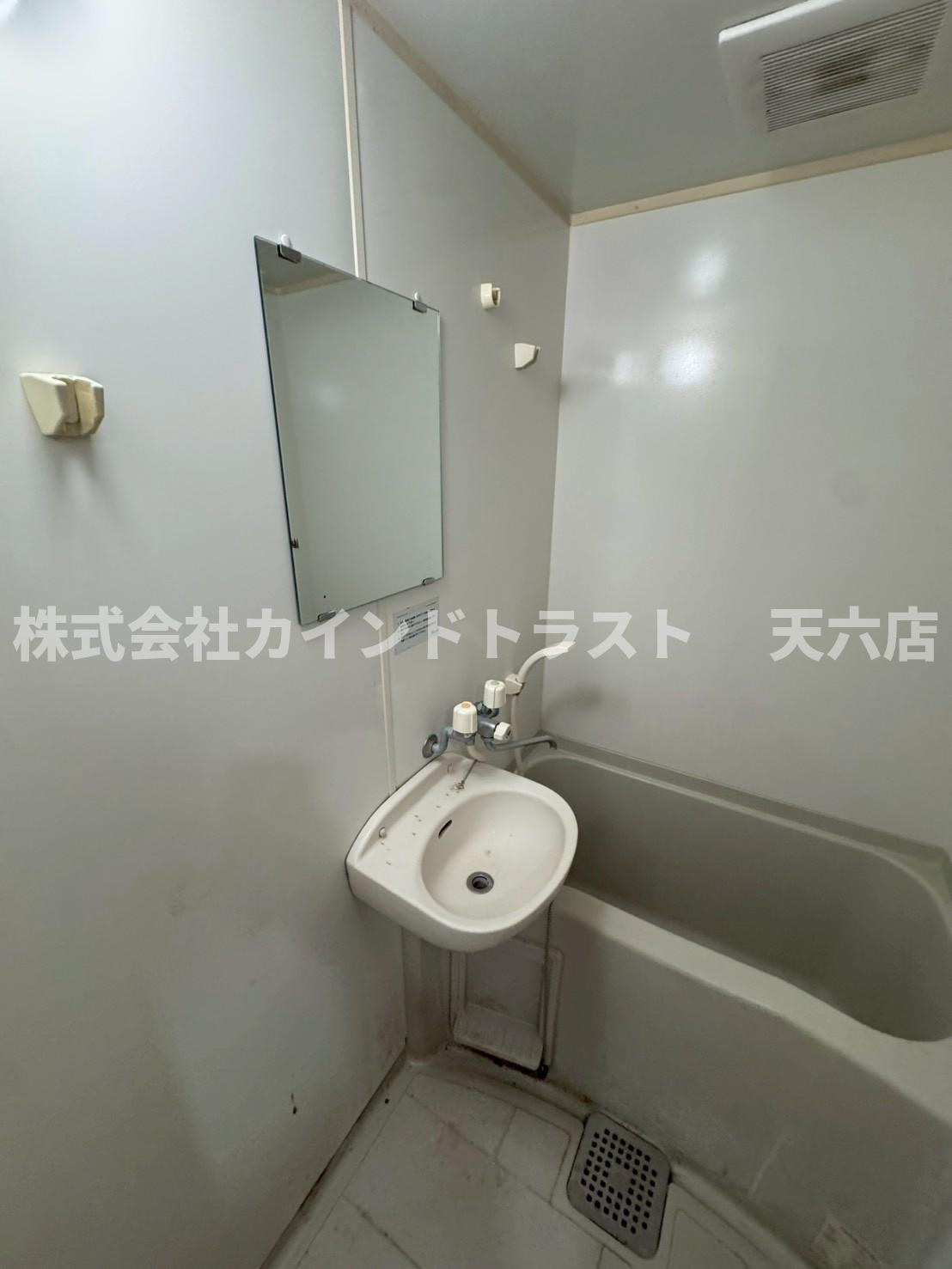 サンガ梅田の洗面所|ゆったりとスペースのある洗面所