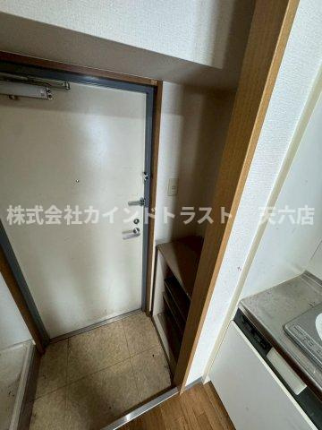サンガ梅田の玄関|収納もある玄関です