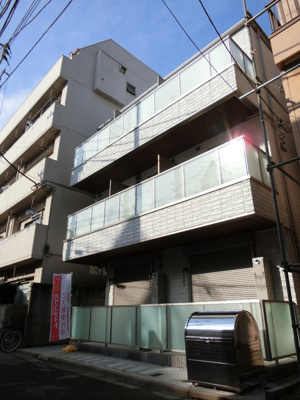 ★３階建てのオートロック付きマンション★