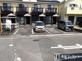 【駐車場】