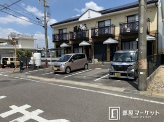 【駐車場】