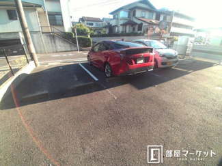 【駐車場】