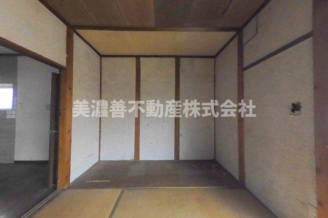 ６１５６３　岐阜市日置江中古戸建ての和室