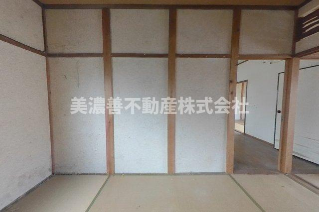 ６１５６３　岐阜市日置江中古戸建ての和室