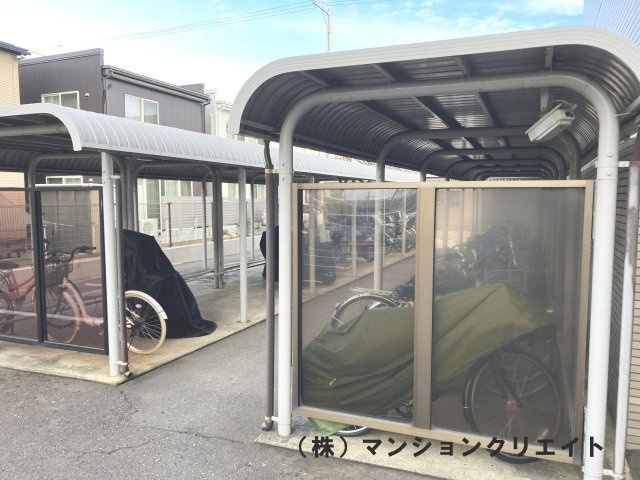 サーパス木田町(投資)の駐輪場