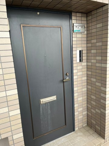 サーパス木田町(投資)の玄関