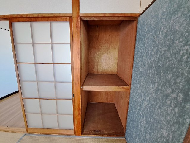 若草ハイツの収納