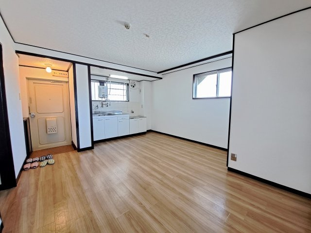 若草ハイツの居間・リビング