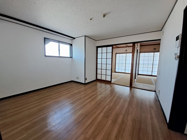 若草ハイツの居間・リビング