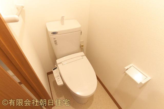 山下アパートのトイレ