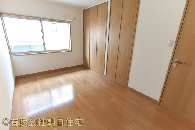 山下アパートの洋室