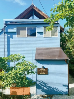 【外観】 | 熱海市下多賀　中古戸建て | 落ち着いた薄いブルーの外観