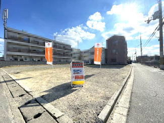 【前面道路含む現地写真】 | 日当たり・通風良好、ぜひ現地にてご確認ください。
