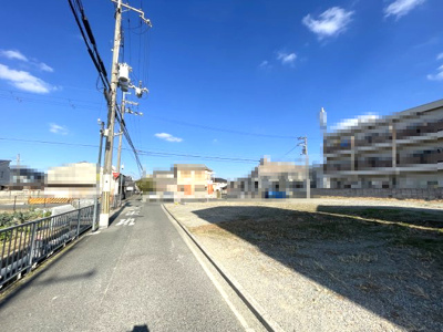 【前面道路含む現地写真】 | ブーケタウン 松原市田井城Ⅱ（5号地） | 小学校近くで小さなお子様の通学も安心です。