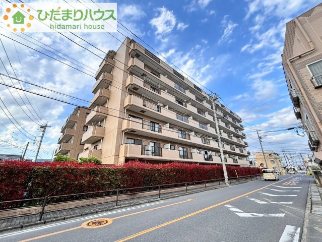 クレストコート上尾の外観