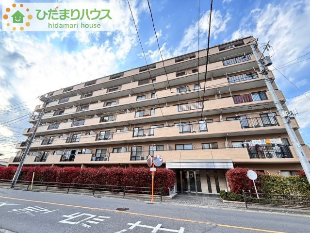 クレストコート上尾の外観