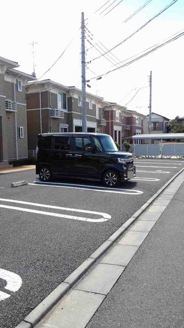 グランデュールコートDの駐車場|駐車場があります