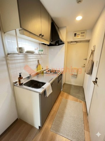メゾン・ド・プレミスのキッチン|お料理しやすいキッチンです　モデルルーム風