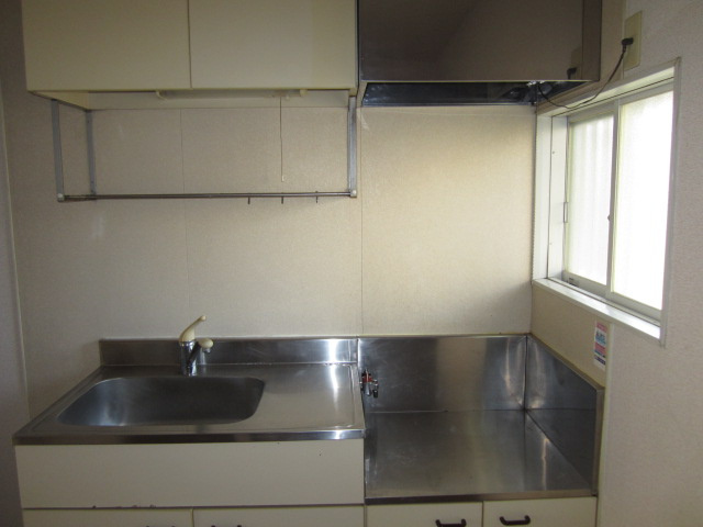 【キッチン】 | エコーハイツ宮崎 | お料理しやすいキッチンです