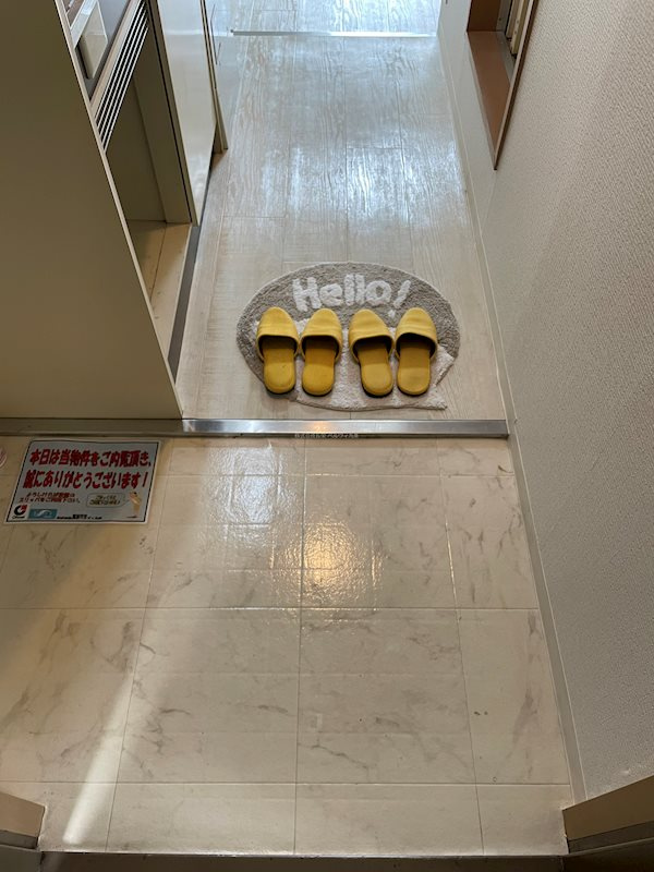 なごみハイツの玄関