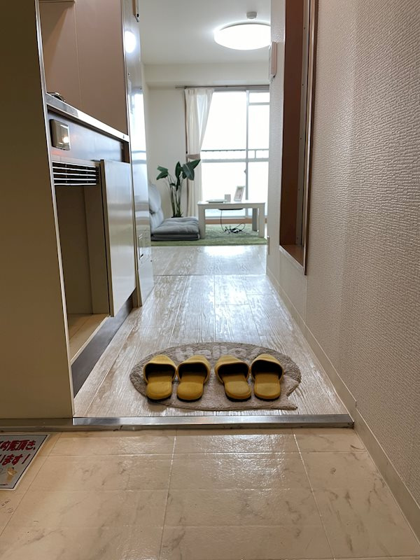 なごみハイツの玄関