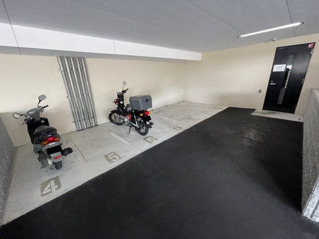 パークナードライカムシティの駐車場