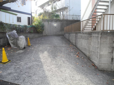 【駐車場】 | ラークヒルズB