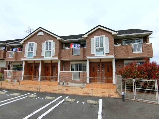 グラントゥールⅡの駐車場